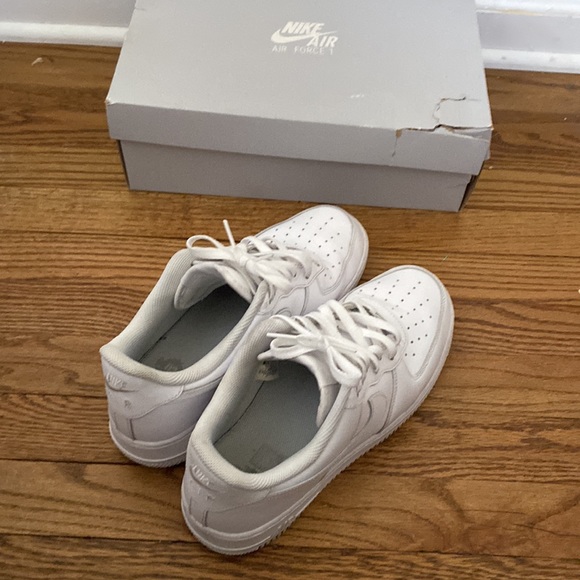 Air Force 1’s ‘07 (White) - Picture 5 of 6